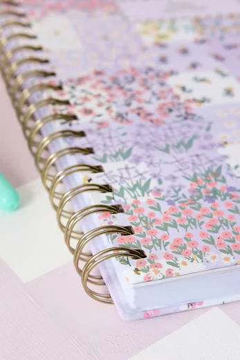 NEXT Notizbuch B5 liniert Vichykaros und Blumen